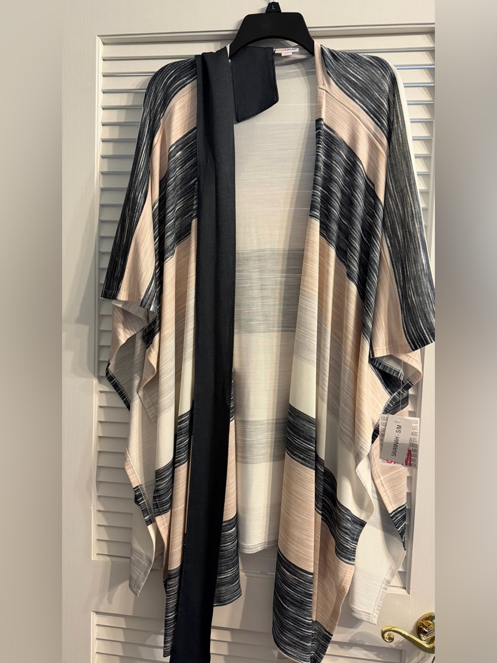 LuLaRoe misses striped Savannah kaftan wrap w/belt. Size S/M. New w/tags. $15
